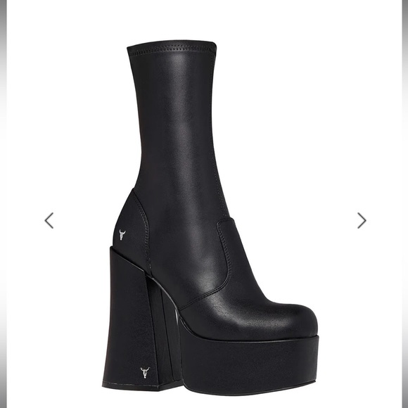 Genuine leather platform boots - Picture 1 of 5